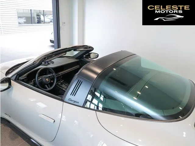 PORSCHE 911 2025 — photo 6 sur 8