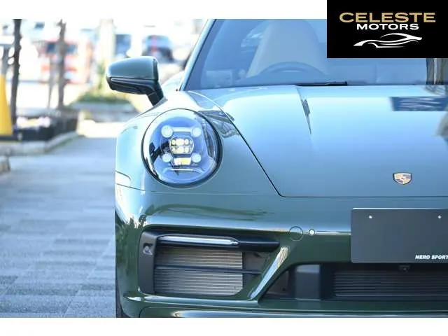 PORSCHE 911 2023 — photo 2 sur 8