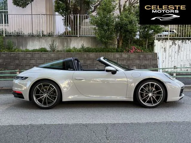 PORSCHE 911 2024 — photo 6 sur 8