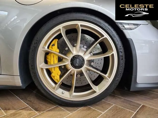 PORSCHE 911 2018 — photo 4 sur 8