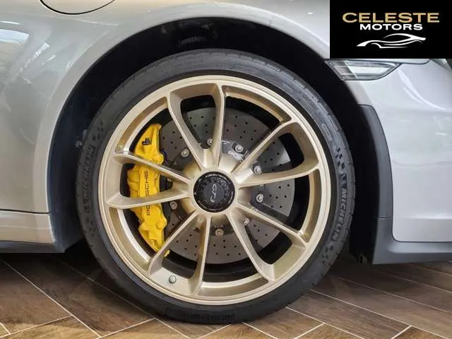 PORSCHE 911 2018 — photo 5 sur 8