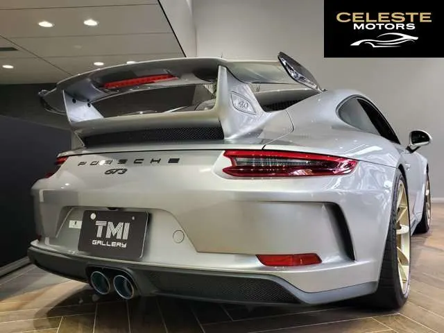PORSCHE 911 2018 — photo 8 sur 8