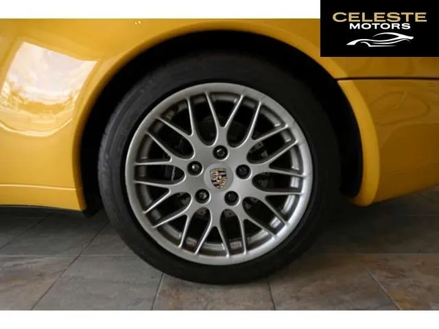 PORSCHE 911 1996 — photo 7 sur 8