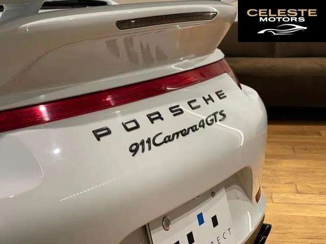 PORSCHE 911 2015 — photo 3 sur 8