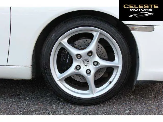 PORSCHE 911 2004 — photo 8 sur 8
