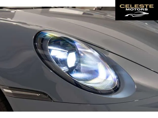 PORSCHE 911 2024 — photo 6 sur 8