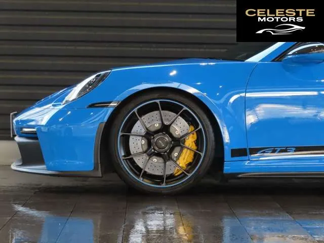 PORSCHE 911 2023 — photo 2 sur 8