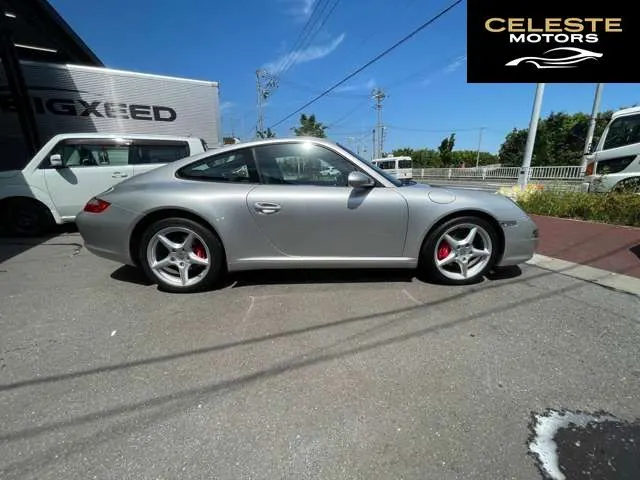 PORSCHE 911 2004 — photo 8 sur 8