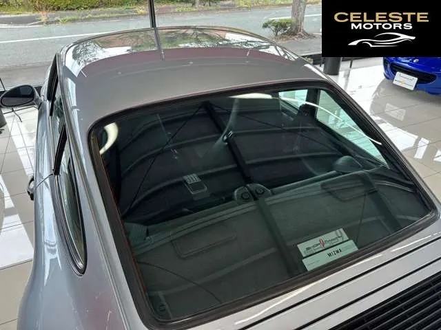 PORSCHE 911 1993 — photo 7 sur 8