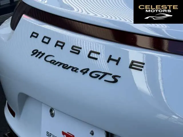 PORSCHE 911 2015 — photo 7 sur 8