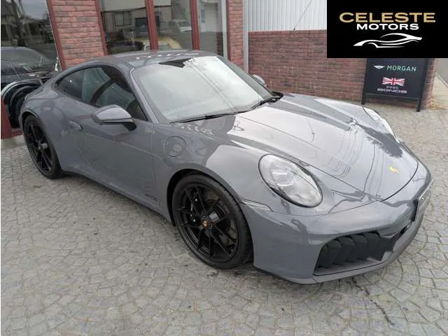 PORSCHE 911 2025 — photo 5 sur 8