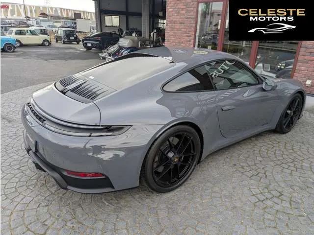 PORSCHE 911 2025 — photo 8 sur 8