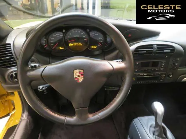 PORSCHE 911 2003 — photo 7 sur 8