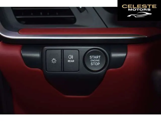 PORSCHE 911 2025 — photo 5 sur 8