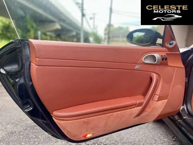 PORSCHE 911 2005 — photo 5 sur 8
