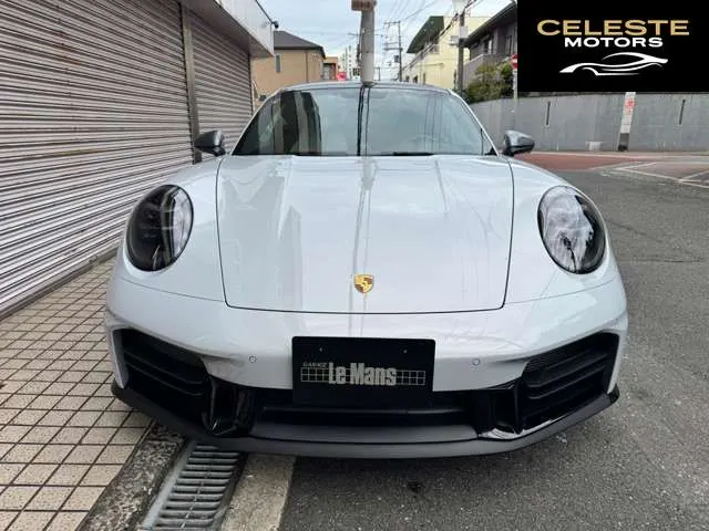 PORSCHE 911 2025 — photo 2 sur 8