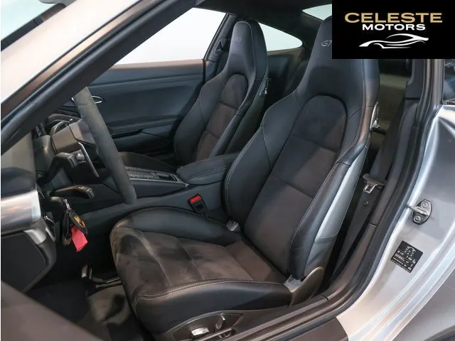 PORSCHE 911 2018 — photo 7 sur 8