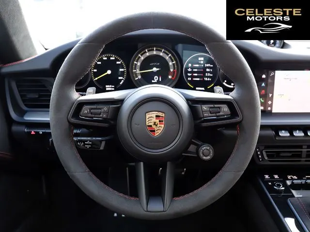 PORSCHE 911 2022 — photo 8 sur 8