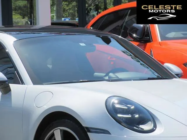 PORSCHE 911 2025 — photo 2 sur 8