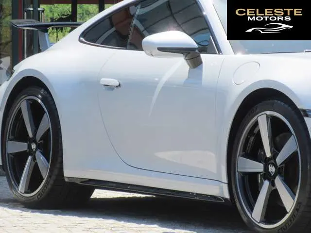 PORSCHE 911 2025 — photo 6 sur 8