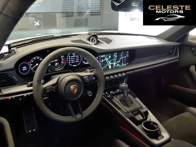 PORSCHE 911 2023 — photo 2 sur 8