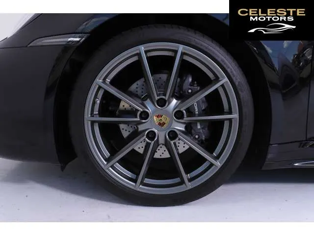 PORSCHE 911 2021 — photo 4 sur 8