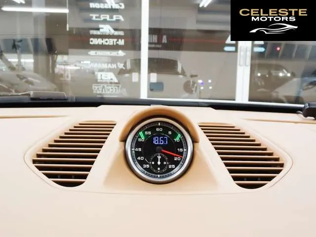 PORSCHE 911 2012 — photo 4 sur 8