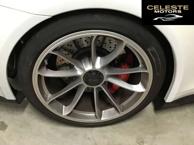 PORSCHE 911 2019 — photo 8 sur 8