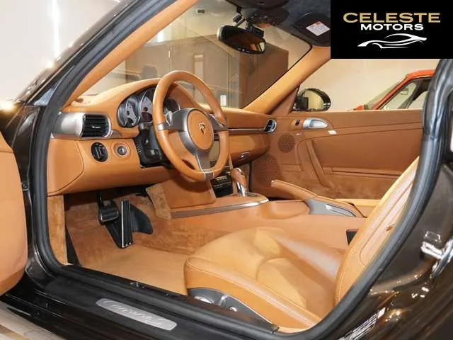 PORSCHE 911 2010 — photo 6 sur 8