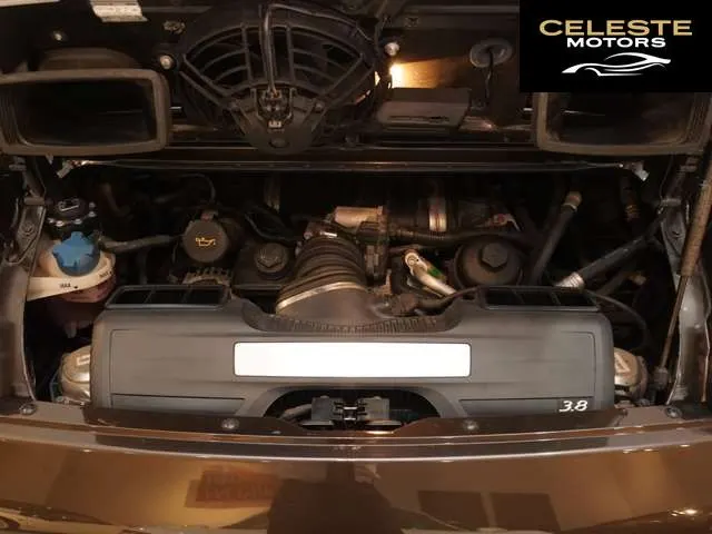 PORSCHE 911 2010 — photo 7 sur 8