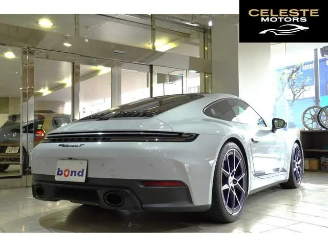 PORSCHE 911 2025 — photo 8 sur 8