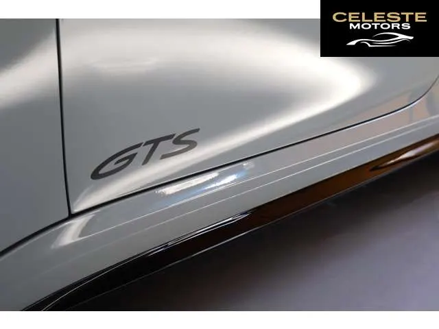 PORSCHE 911 2025 — photo 8 sur 8