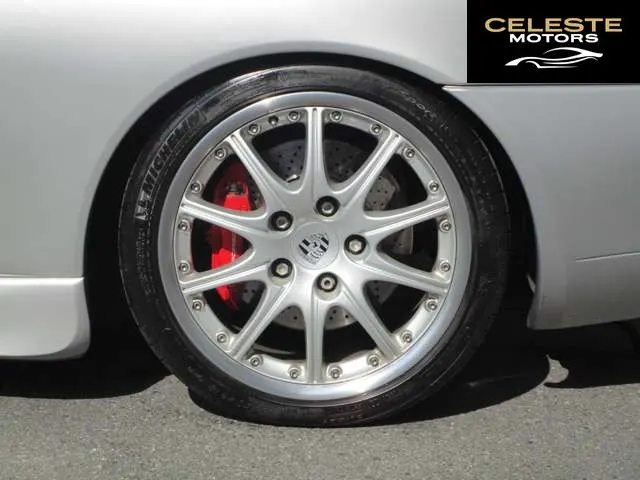 PORSCHE 911 2001 — photo 4 sur 8