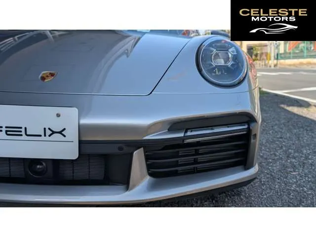 PORSCHE 911 2021 — photo 5 sur 8