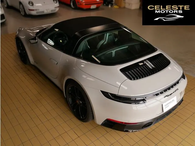 PORSCHE 911 2024 — photo 2 sur 8