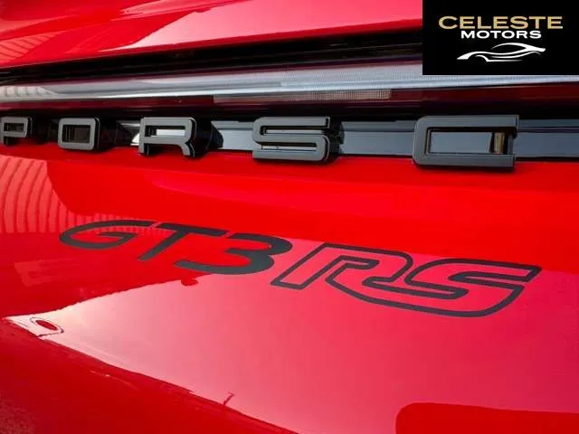 PORSCHE 911 2024 — photo 6 sur 8