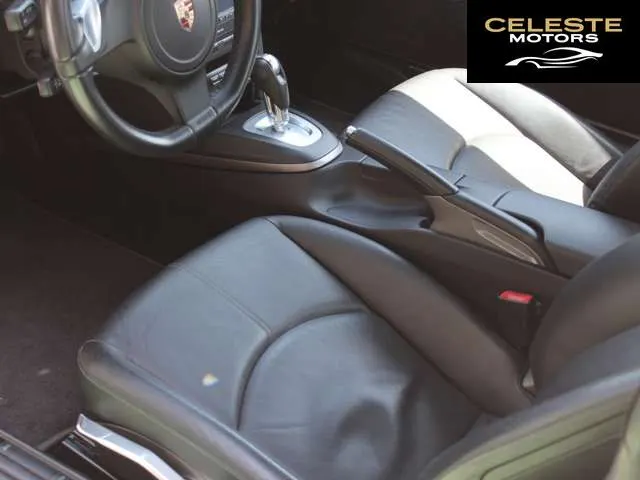 PORSCHE 911 2011 — photo 7 sur 8