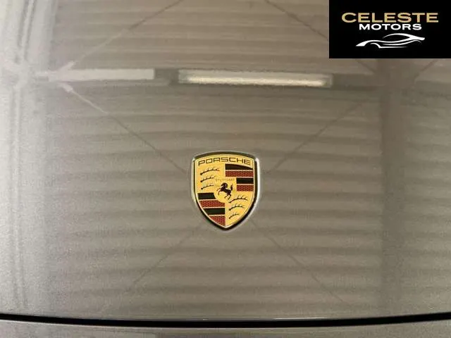 PORSCHE 911 2024 — photo 7 sur 8