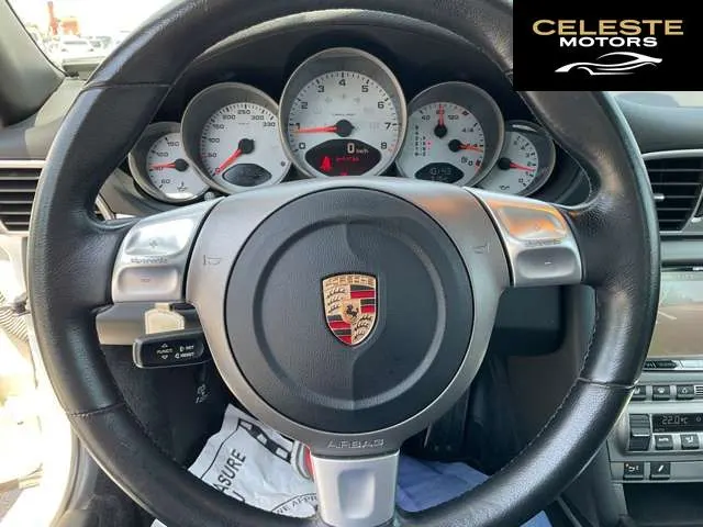 PORSCHE 911 2006 — photo 8 sur 8
