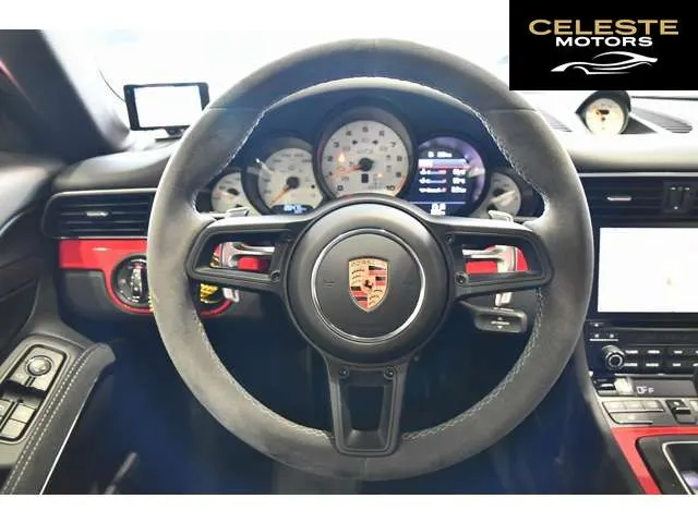 PORSCHE 911 2019 — photo 8 sur 8