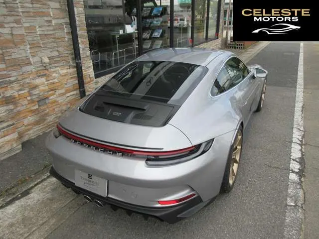 PORSCHE 911 2022 — photo 2 sur 8