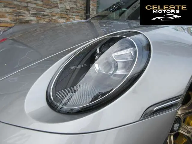 PORSCHE 911 2022 — photo 6 sur 8