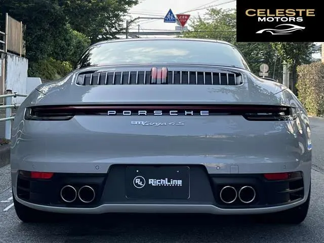 PORSCHE 911 2023 — photo 4 sur 8