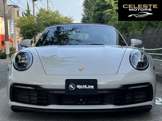 PORSCHE 911 2023 — photo 8 sur 8