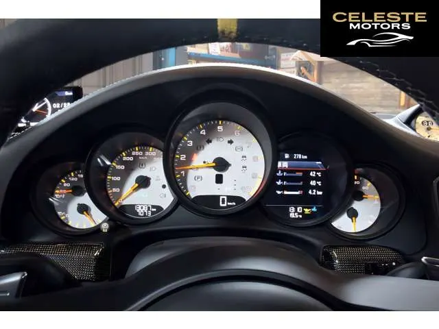 PORSCHE 911 2019 — photo 7 sur 8
