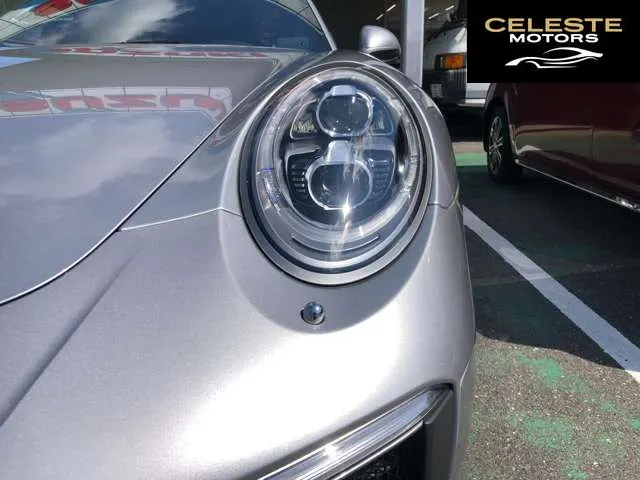PORSCHE 911 2016 — photo 8 sur 8