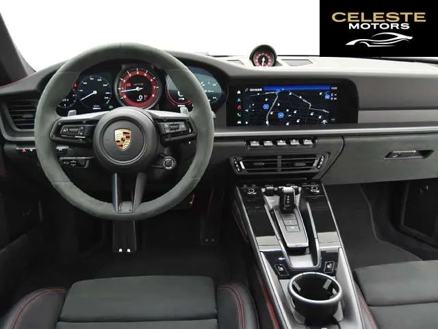 PORSCHE 911 2023 — photo 8 sur 8