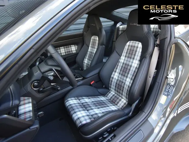 PORSCHE 911 2025 — photo 7 sur 8