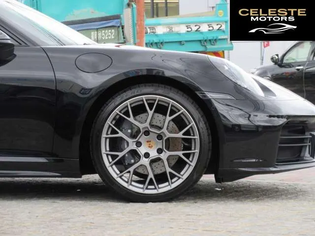 PORSCHE 911 2025 — photo 7 sur 8