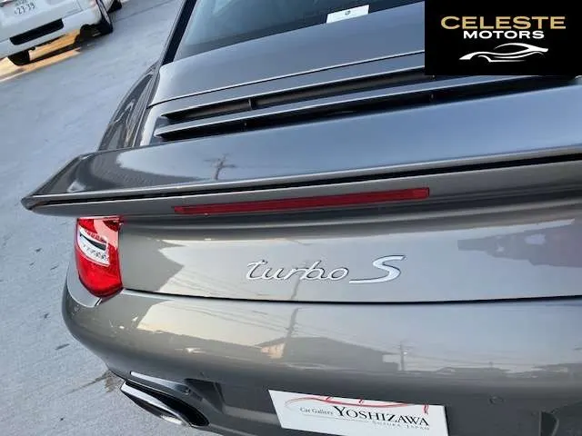 PORSCHE 911 2010 — photo 7 sur 7